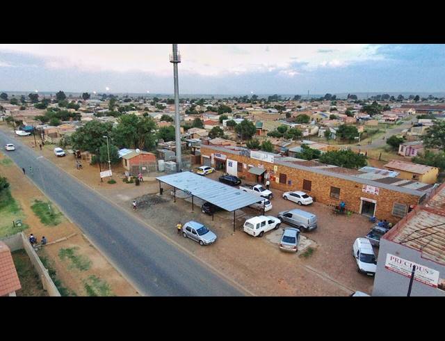 1,175M² BUSINESS FOR SALE IN WINDMILL PARK